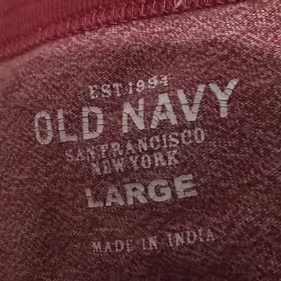 Old Navy Maroon Graphic Tee size L - Picture 7 of 8
